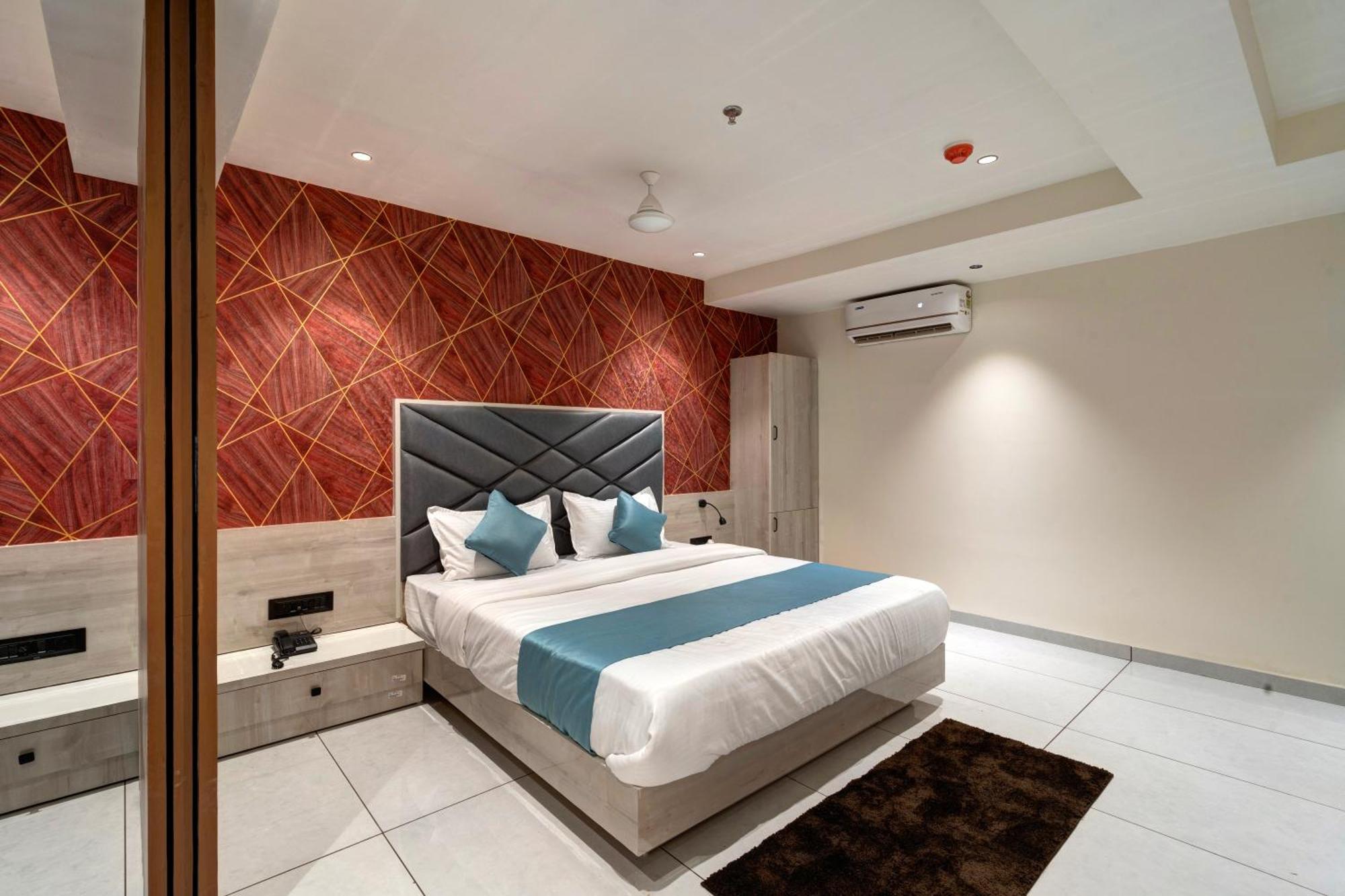 Hotel Shrimad Villa 甘地讷格尔 外观 照片
