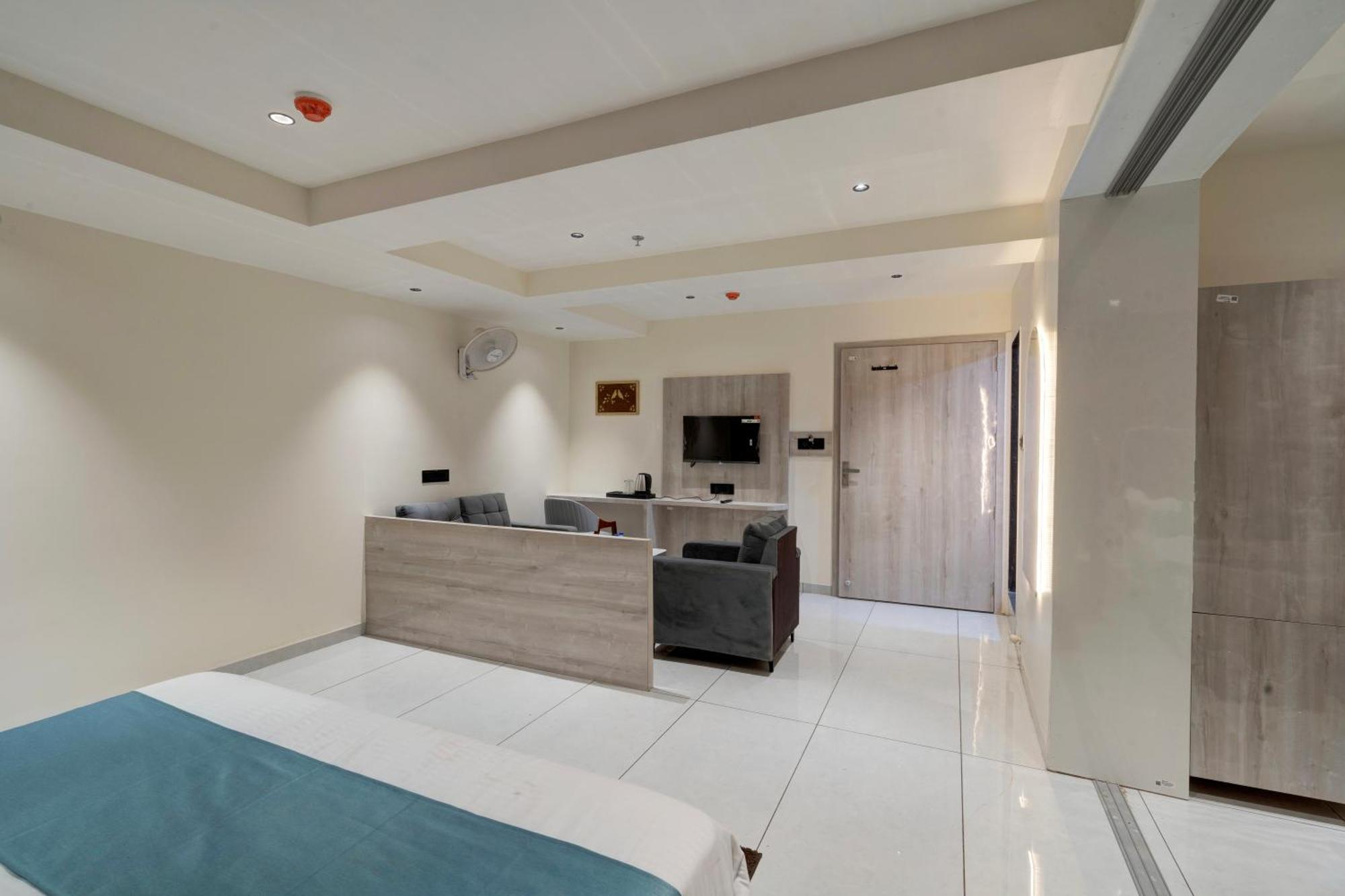 Hotel Shrimad Villa 甘地讷格尔 外观 照片