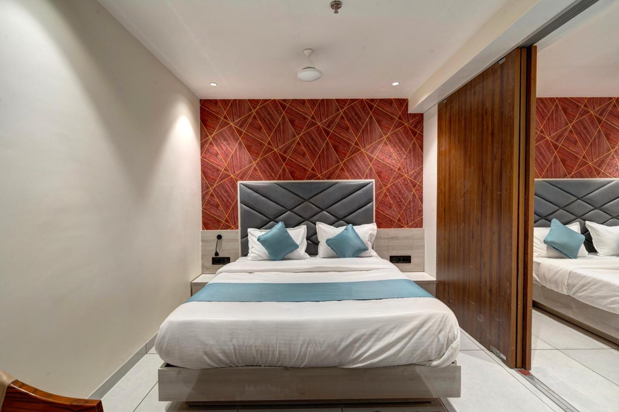 Hotel Shrimad Villa 甘地讷格尔 外观 照片