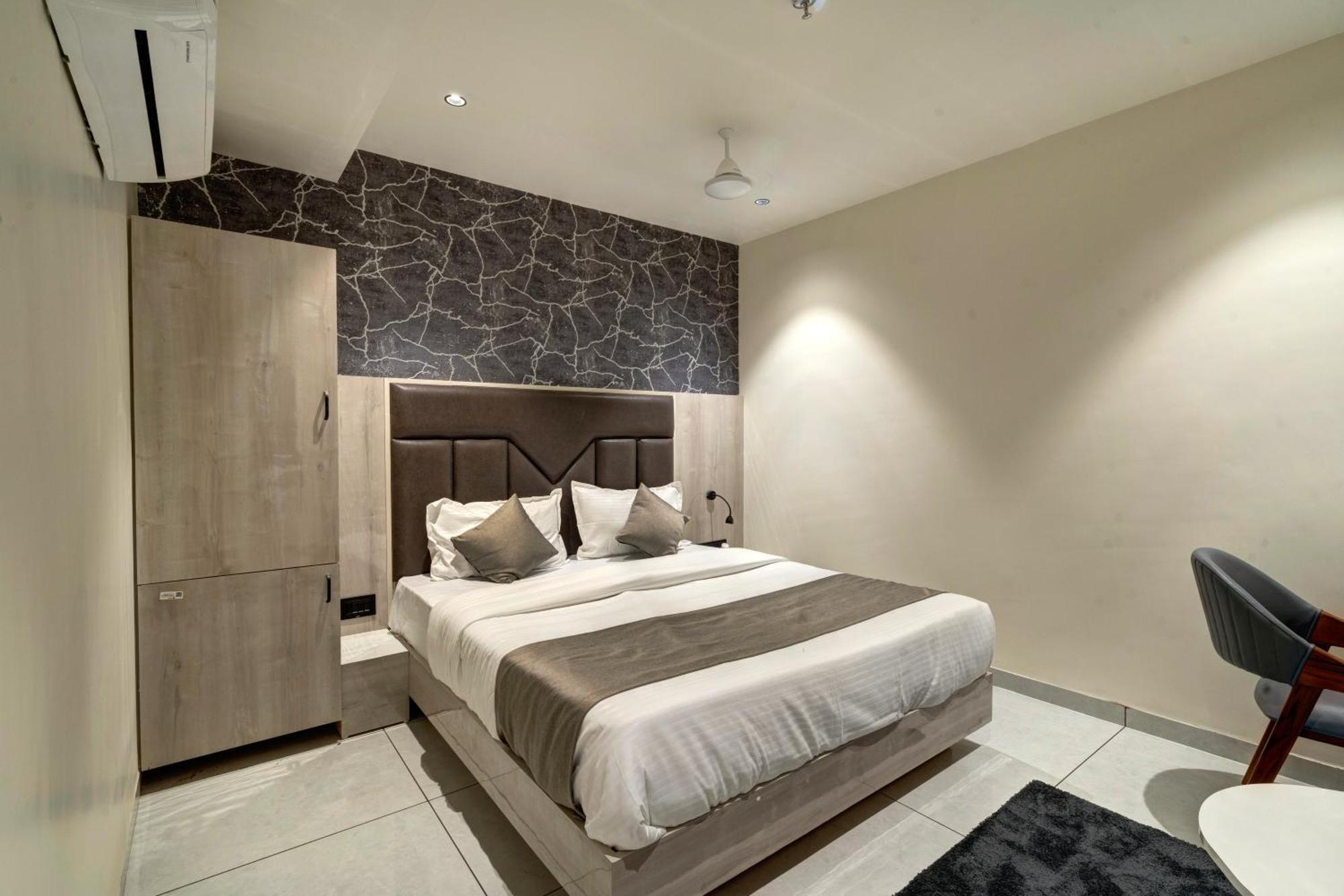 Hotel Shrimad Villa 甘地讷格尔 外观 照片