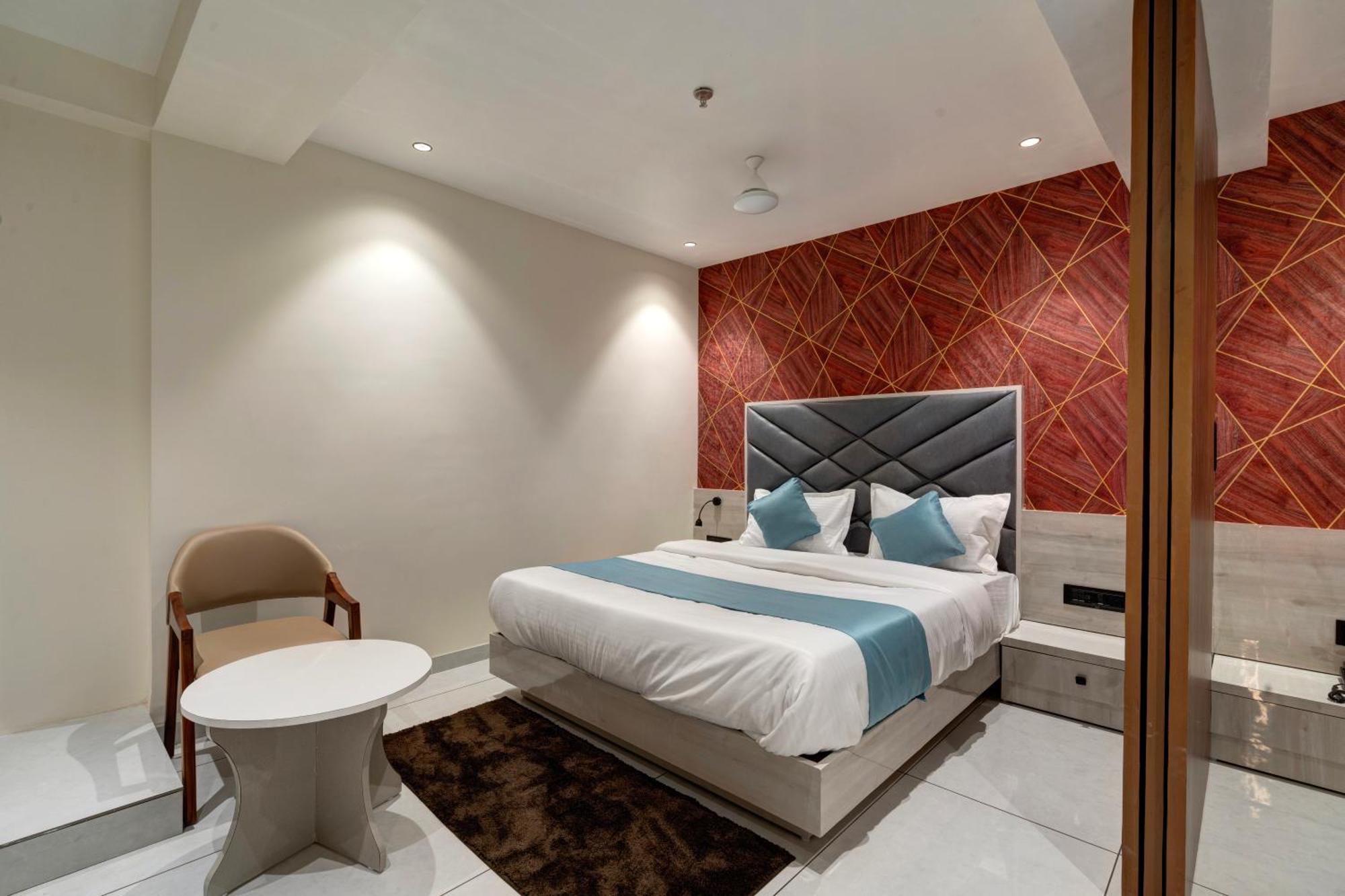 Hotel Shrimad Villa 甘地讷格尔 外观 照片