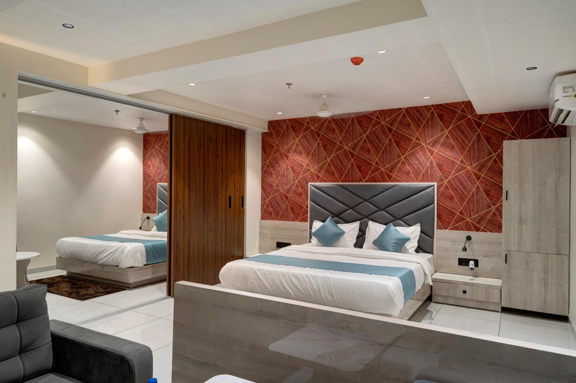 Hotel Shrimad Villa 甘地讷格尔 外观 照片